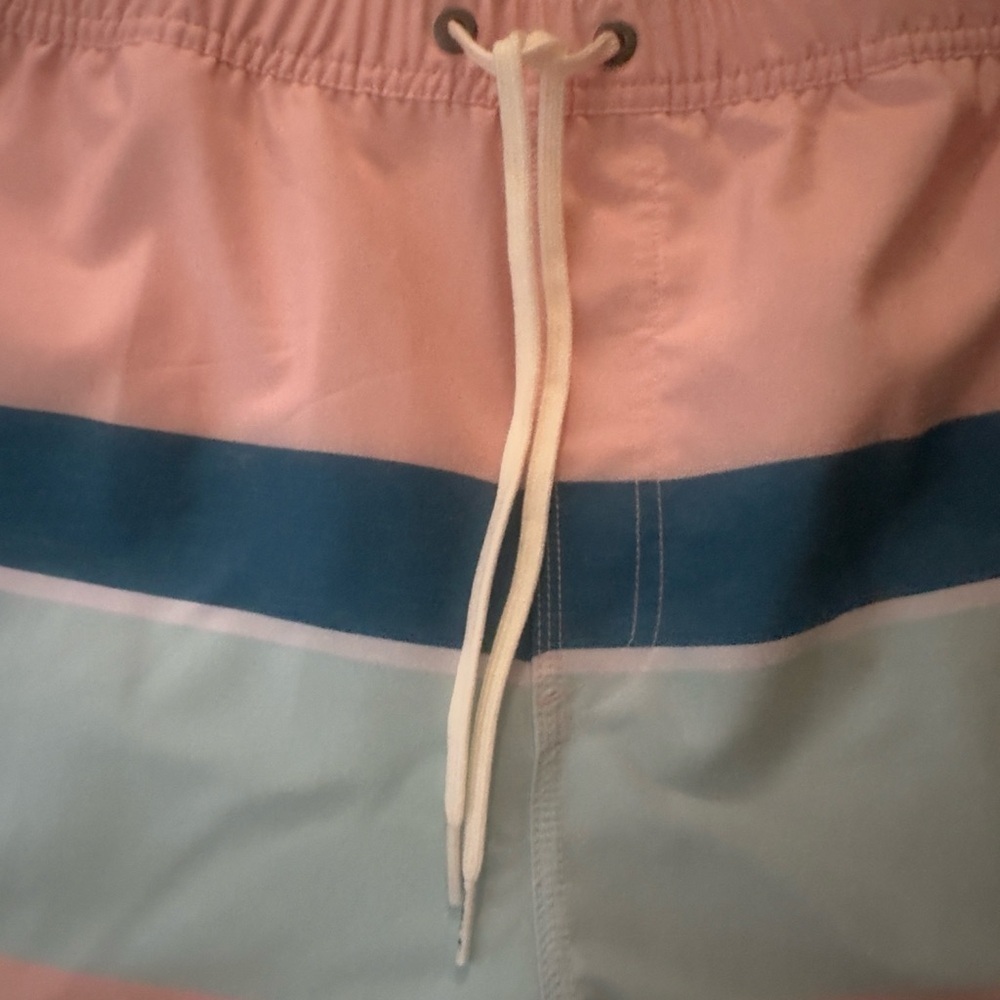 Men’s new O’Neill size XL draw string above the knee 17” swim shorts drawstring - Picture 6 of 6